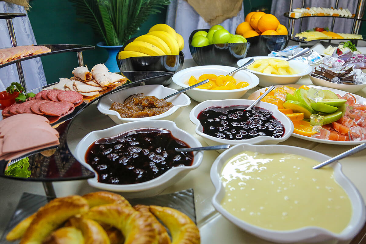 buffet-fruehstueck Frückstücks-Buffet